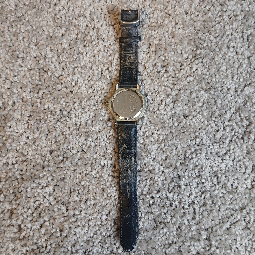 Vintage Guess Watch Professional 200 Meters for Women Water Resistnant Black - Picture 6 of 9